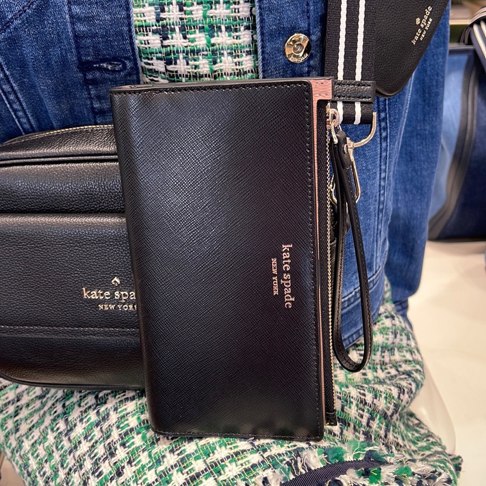 Kate Spade Spencer Continental Wristlet
Black
NWT - Picture 1 of 16